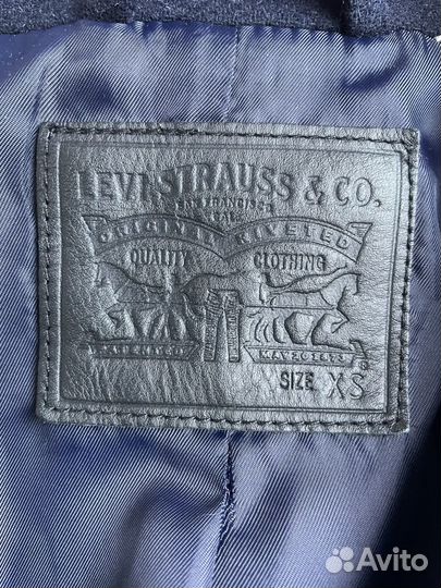 Пальто женское Levis