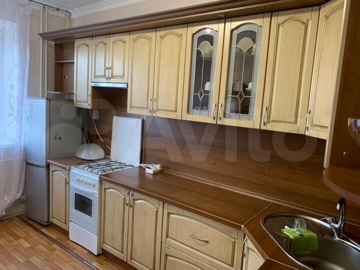 2-к. квартира, 54 м², 2/5 эт.