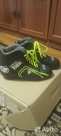 Лыжные ботинки