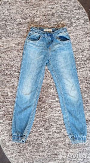 Пиджак и джинсы