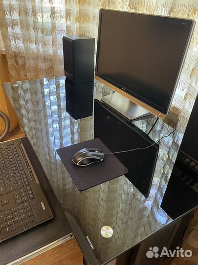 Компьютер и все что на фото