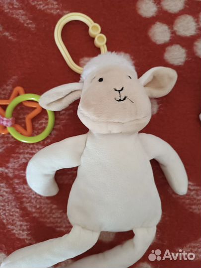 Игрушки погремушки для малыша