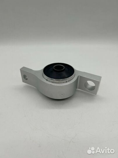 Сайлентблок рычага Toyota 4807530030
