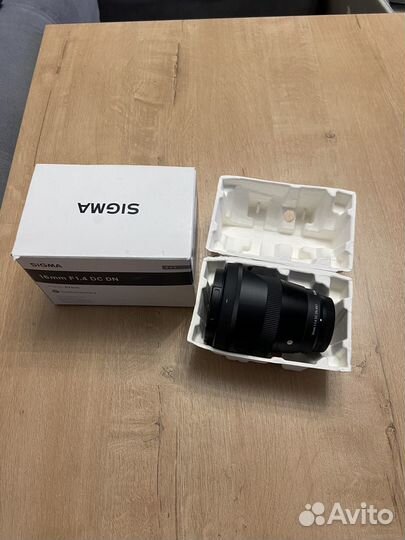 Объектив Sigma 16mm f 1.4 micro 4/3