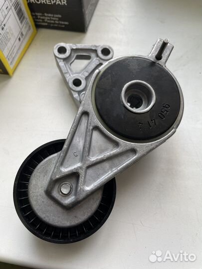 Ролик приводного ремня