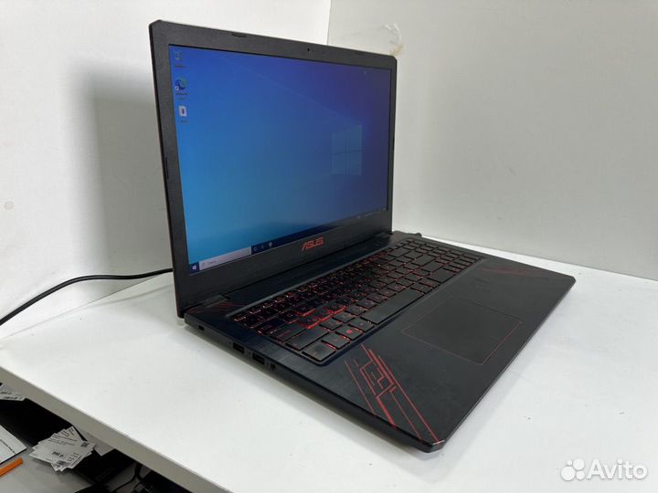 Ноутбук asus FX570UD-DM148T