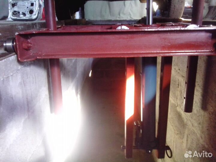 Домкрат для смотровой ямы (ямная траверса)