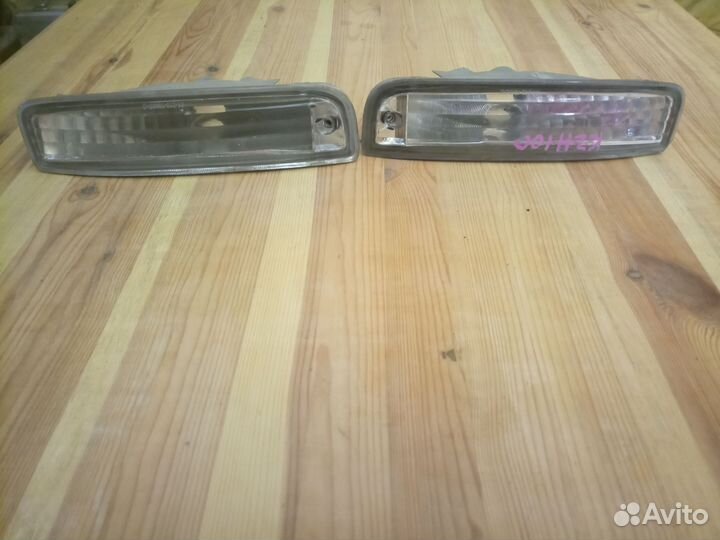 Поворотники прозрачные в бампер Хайс 100-106