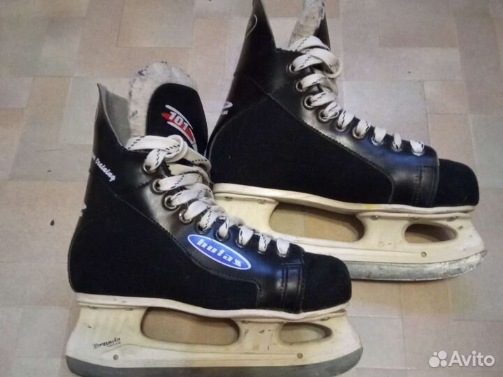 Коньки хоккейные