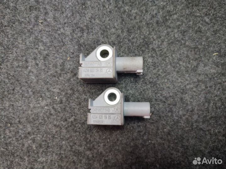 Датчик бокового удара Mercedes-Benz C W204 M271