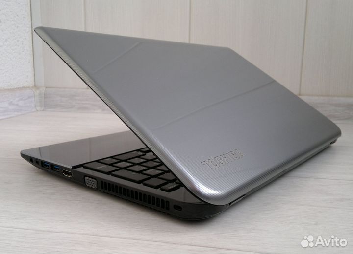 Toshiba Core i5-4200M, nVidia 740M, SSD+HDD, 8Gb