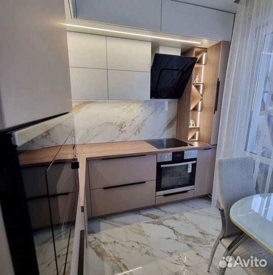 Угловой кухонный гарнитур с подсветкой в рассрочку