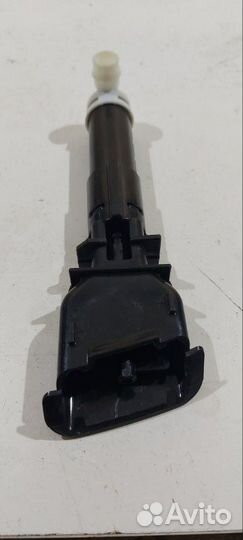 Форсунка омывателя фар правая Infiniti Q70 Y51