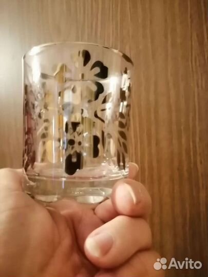 Бокалы, фужеры, стаканы