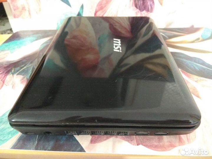 Нетбук MSI U100