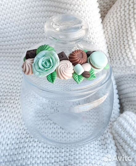 Баночка с декором из полимерной глины