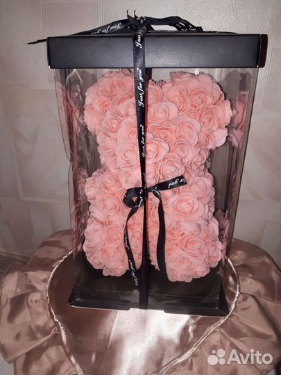 Мишка из розочек