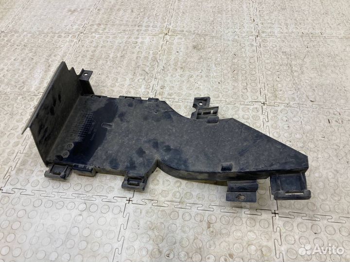 Дефлектор радиатора правый Лада X-Ray 2015