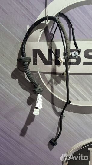 Проводка двери коса Nissan qashqai J10 Лев