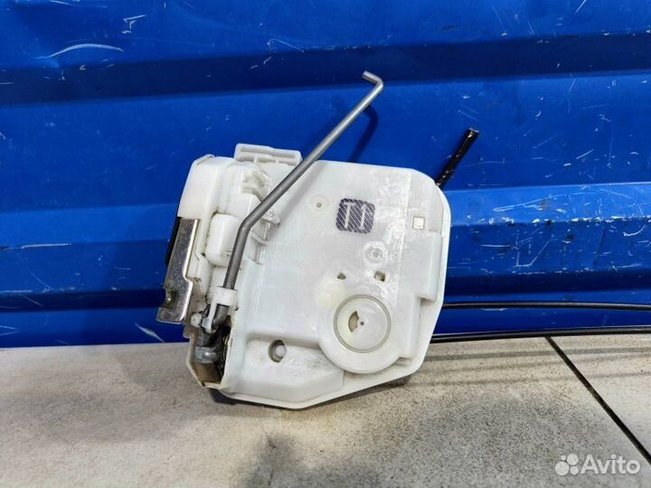Замок двери передний правый Mitsubishi Asx 1 1.6