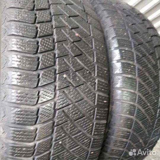 Continental ContiVikingContact 6 215/60 R17