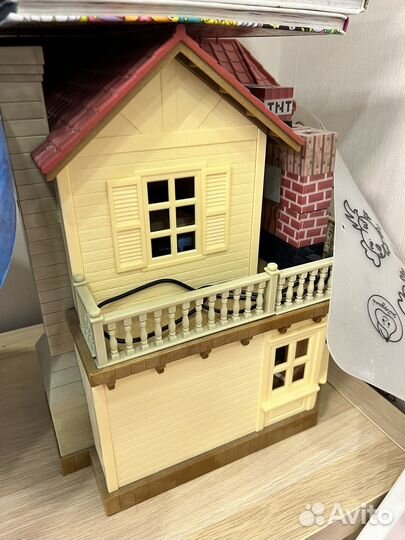 Домик кукольный