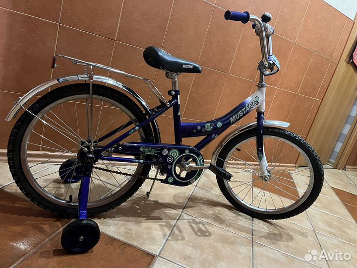 Велосипед новый 2х колесный + 2 колеса