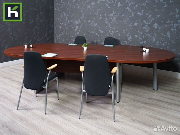 Стол для переговорной