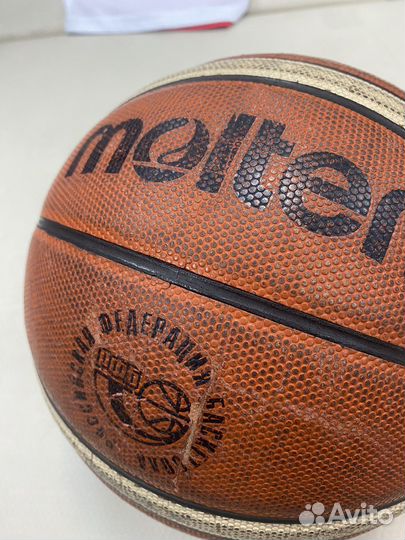 Баскетбольный мяч molten