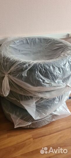 Bridgestone Blizzak Ice 275/50 R22