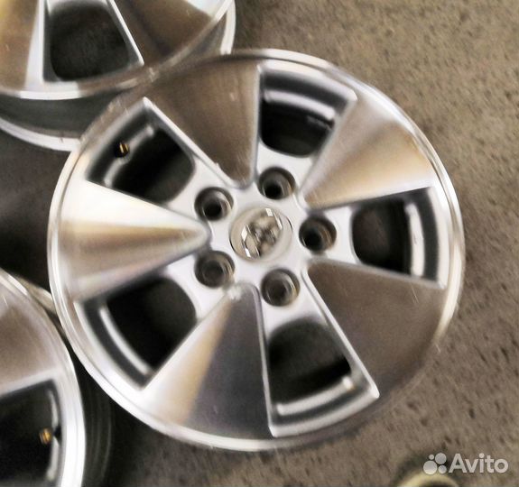 Оригинальная полировка Toyota R15 5*114.3 Б/П РФ