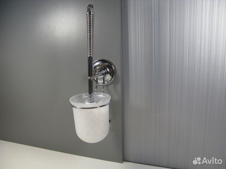 Щётка-ёрш туалетный в комплекте