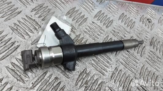 Форсунка дизельная mitsubishi pajero 4 (XNI20AL03)