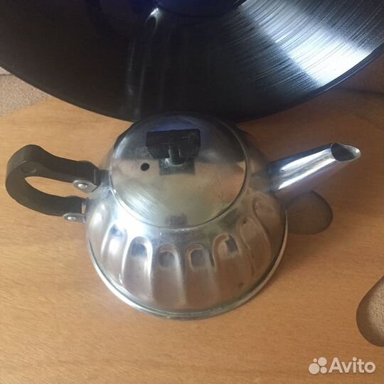 СССР. Старинный мельхиоровый чайник. 6*15 см