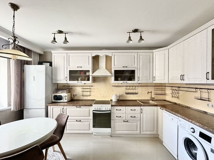 2-к. квартира, 55,1 м², 2/10 эт.