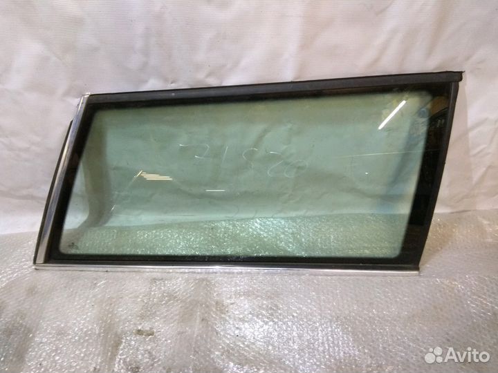 VW Passat B5+,стекло кузова правое (универсал)