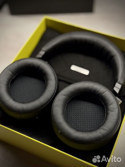 Corsair Virtuoso RGB Wireless XT