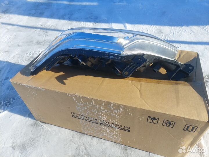 811500K480 Фара левая оригинал Fortuner 11-17