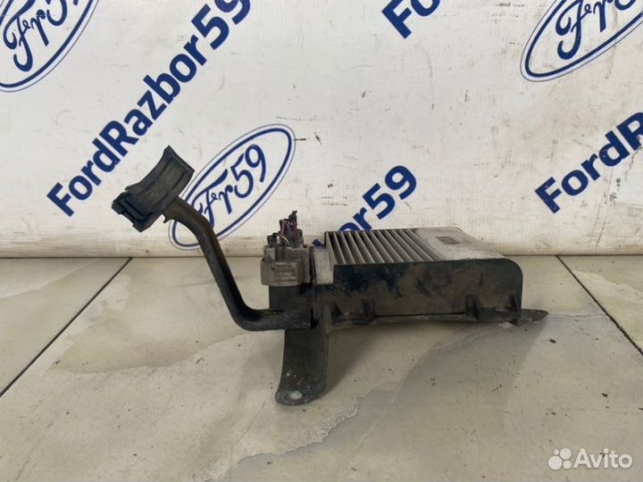 Блок управления форсунками Toyota Avensis T270