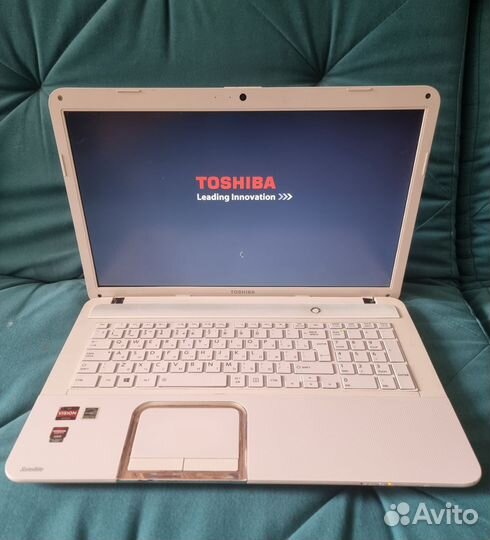 Toshiba Sattelite L870D-D3W AMD A8 4 ядра/6 GB