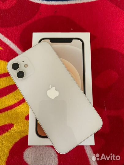 iPhone 12, 64 ГБ