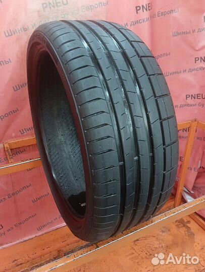 Pirelli P Zero PZ4 235/35 R20