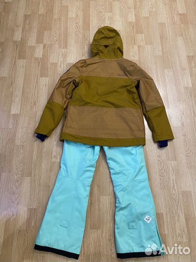 Сноубордическая куртка женская Размер S
