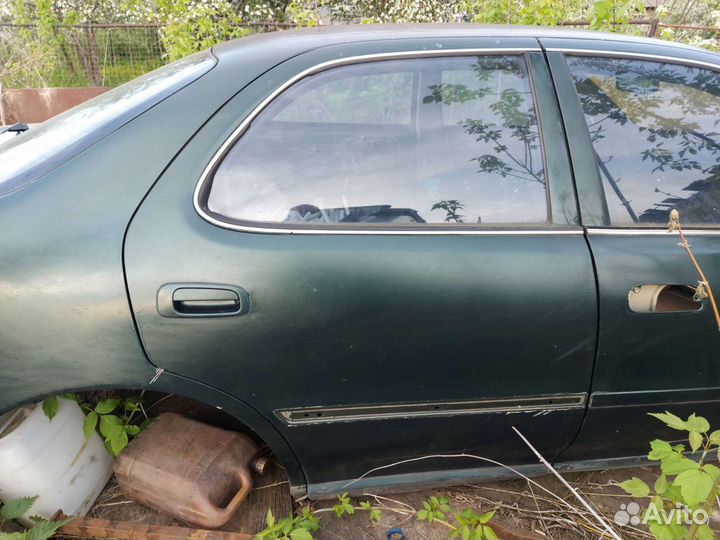 Дверь Toyota cresta 90