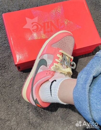 Nike SB Dunk Low Barbie (41)