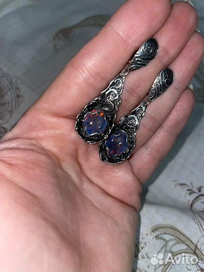 Серебрянные серьги с опалом