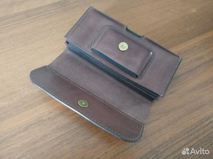 Чехол на 2 телефона