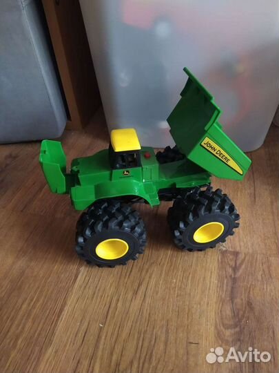 Самосвал внедорожник John Deere