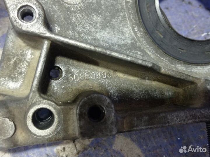 Крышка коленвала Citroen C4 купе NFU 2005