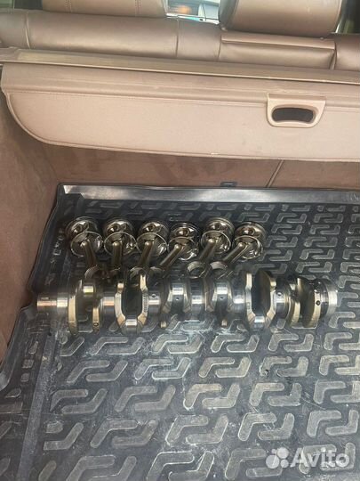 Комплект коленвал шатуны с поршнями бмв х5 е70 м57